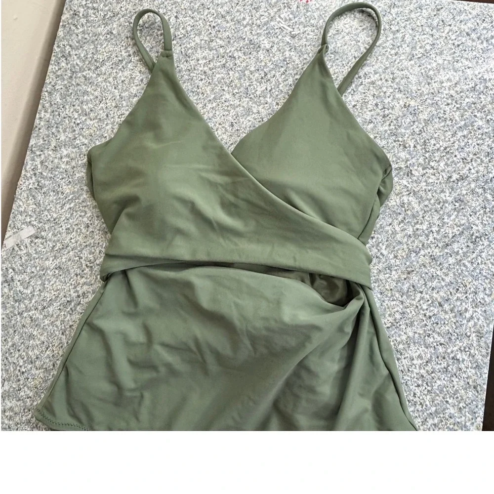 Aerie One Piece Swimsuit Medium Green Nylon Wrap Full Coverage Cutout 0713-3162